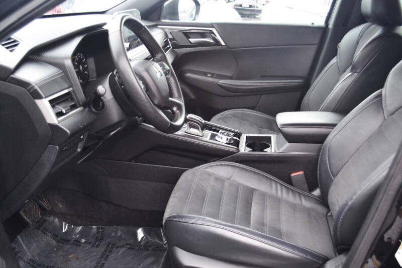 2023 Mitsubishi Outlander Black Edition