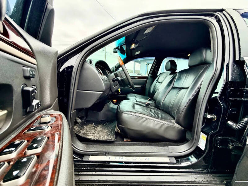 2008 Lincoln Town Car Signature Limited