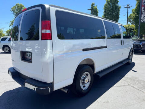 2025 Chevrolet Express LT 3500