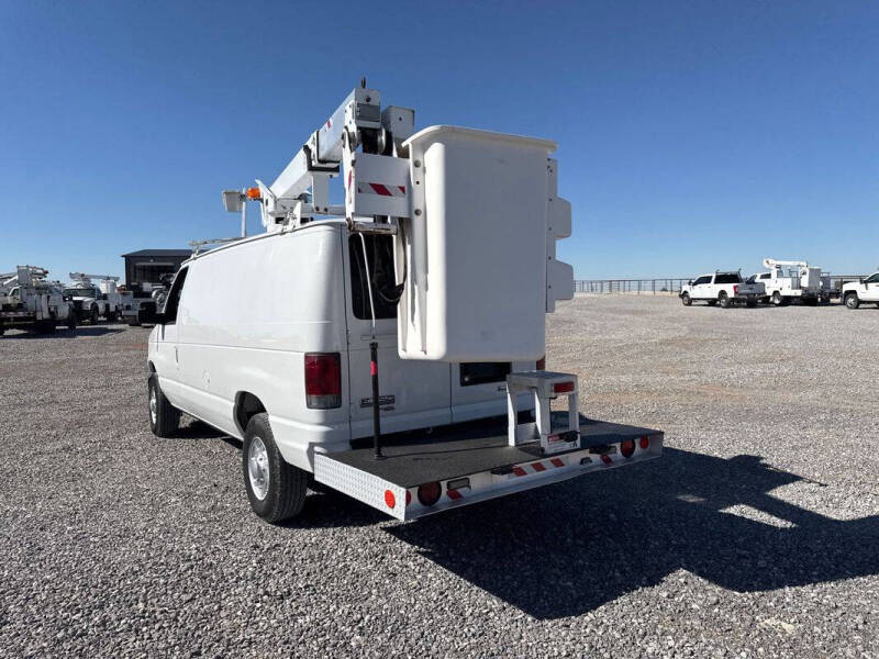 2010 Ford E-Series E-350 SD