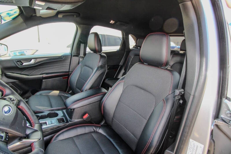 2023 Ford Escape ST-Line Select