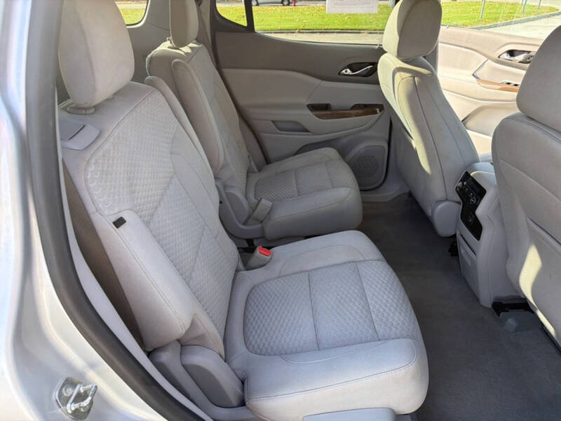 2019 GMC Acadia SLE-2