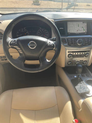 2017 Nissan Pathfinder