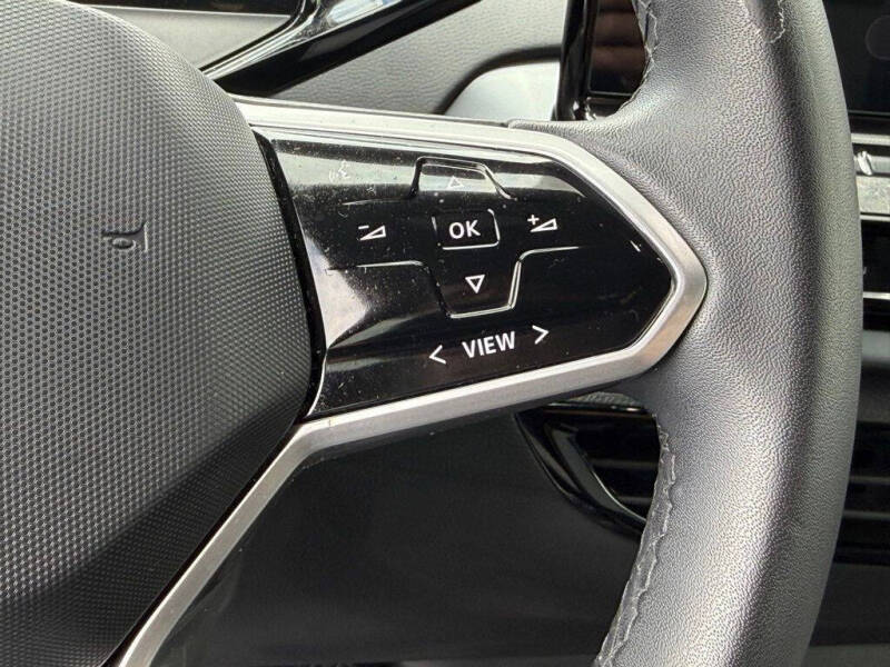 2023 Volkswagen ID.4 Pro