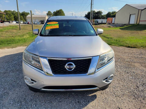 2014 Nissan Pathfinder for sale at Auto Guarantee, LLC in Eunice LA
