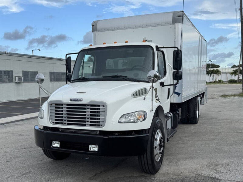 2019 Freightliner M2 106