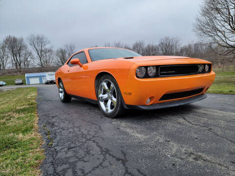 2014 Dodge Challenger for sale at Sinclair Auto Inc. in Pendleton IN