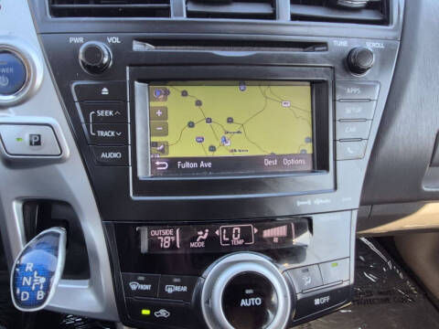 2013 Toyota Prius v Three