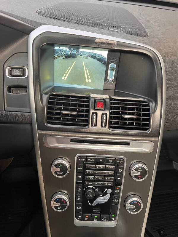 2016 Volvo XC60 T6 Platinum