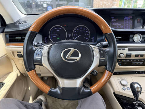 2013 Lexus ES 300h