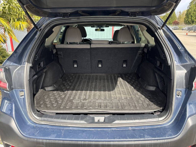 2023 Subaru Outback Premium