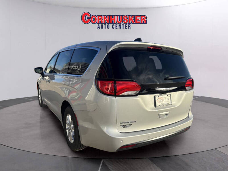 2026 Chrysler Voyager LX
