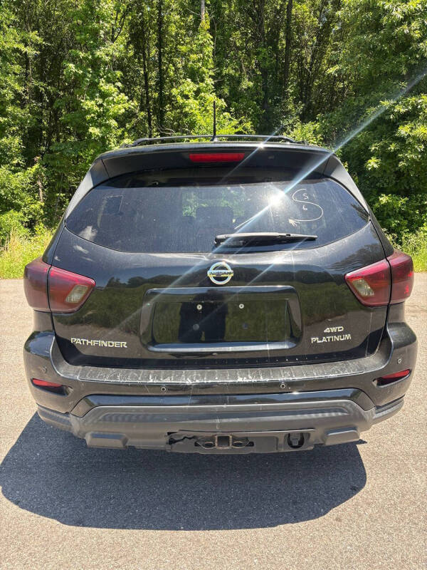 2018 Nissan Pathfinder Platinum