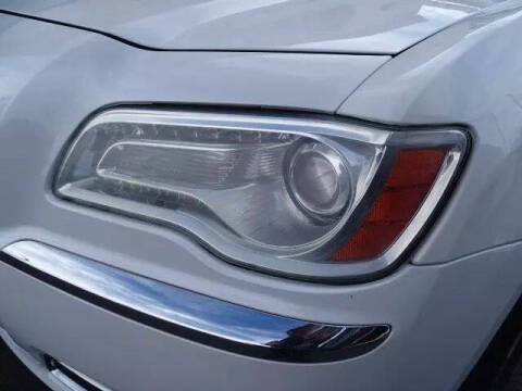 2011 Chrysler 300 Limited