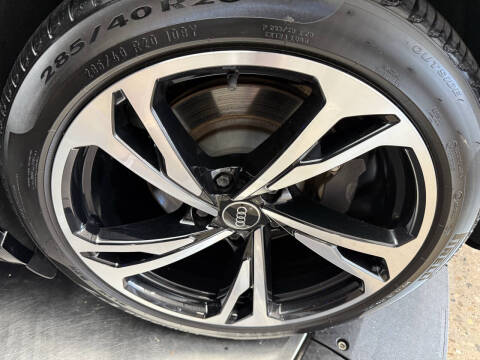 2023 Audi e-tron GT quattro Premium Plus