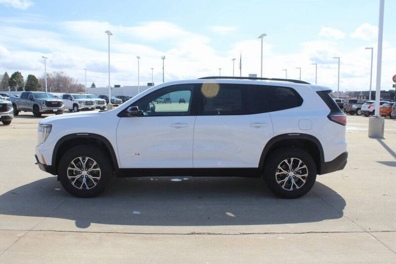 2025 GMC Acadia AT4
