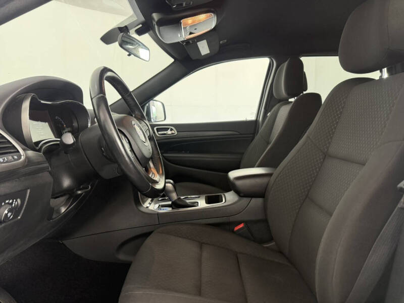 2019 Jeep Grand Cherokee Laredo E