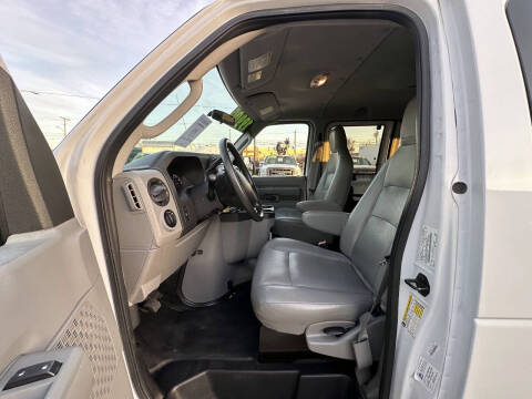 2014 Ford E-Series E-350 SD XL