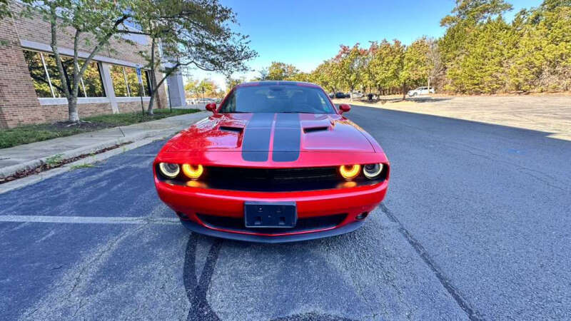 2016 Dodge Challenger SXT Plus