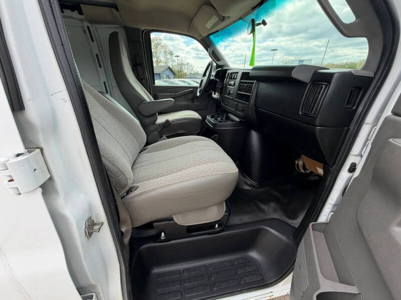 2017 Chevrolet Express 2500