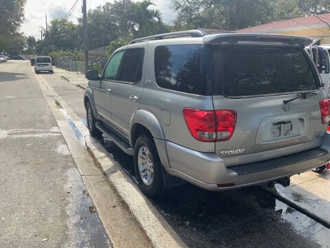 2005 Toyota Sequoia SR5