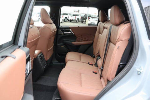 2025 Mitsubishi Outlander SEL