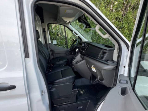 2025 Ford Transit 250