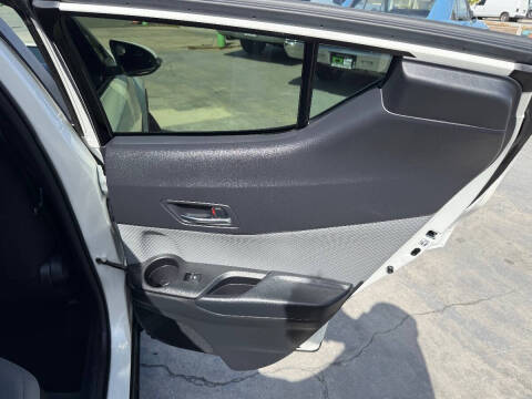 2019 Toyota C-HR XLE