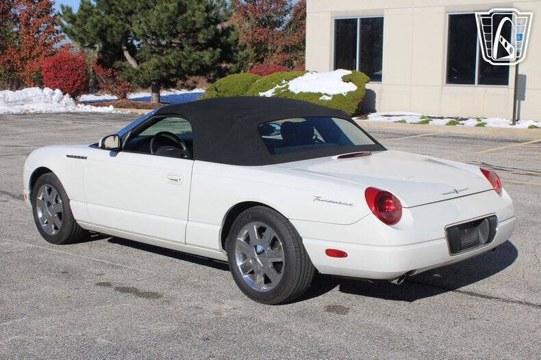 2002 Ford Thunderbird Deluxe