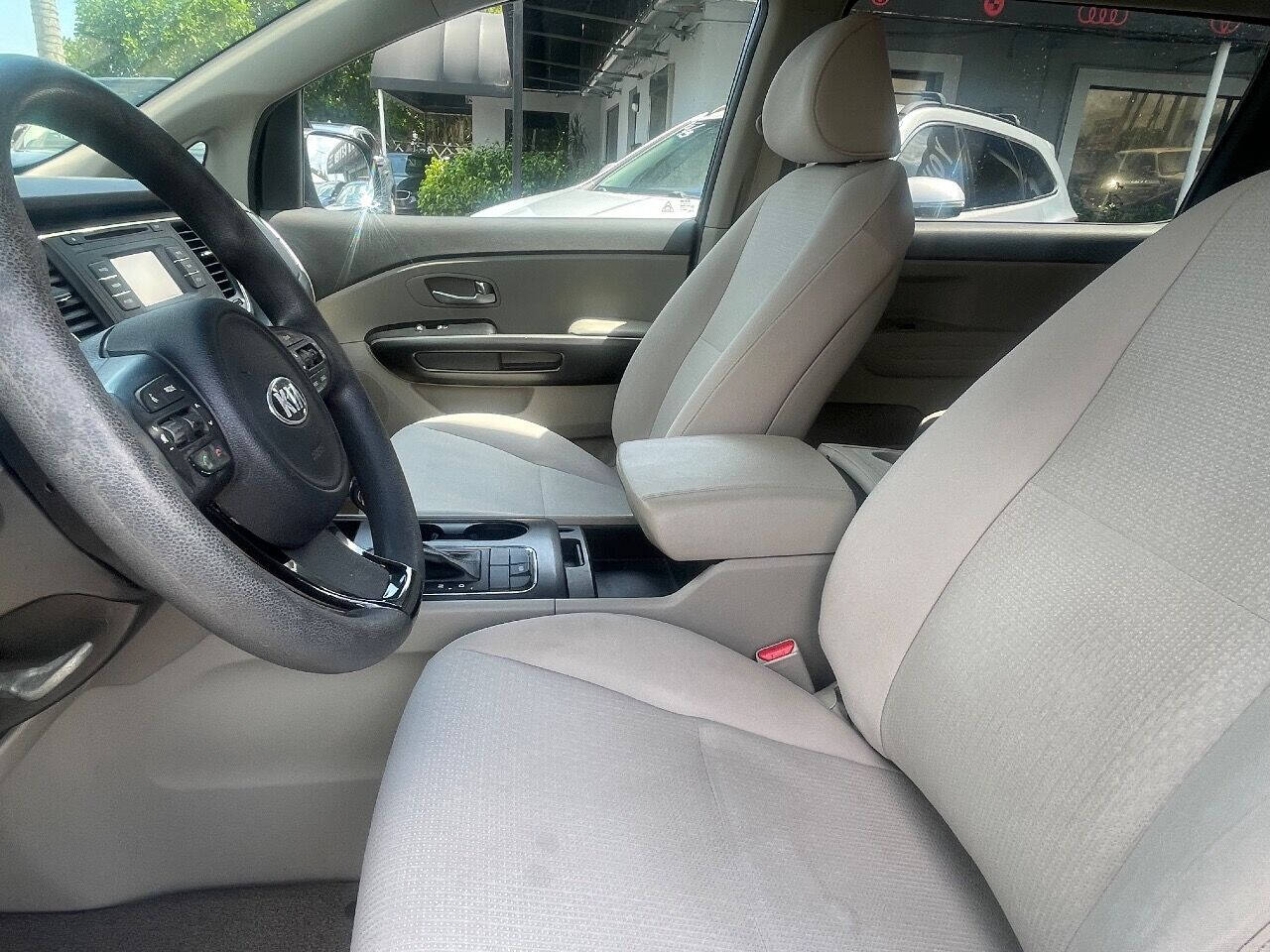 2016 KIA Sedona Minivan - $11,900