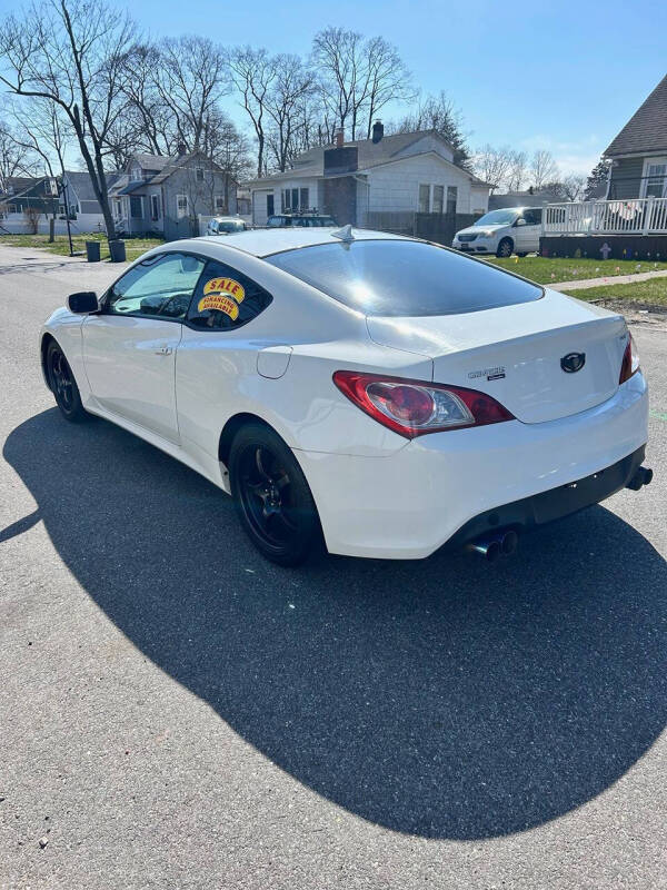 2012 Hyundai Genesis Coupe 2.0T Premium