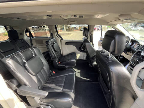 2011 Chrysler Town and Country Touring-L