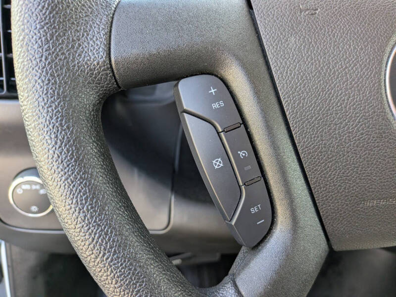 2025 Chevrolet Express 2500