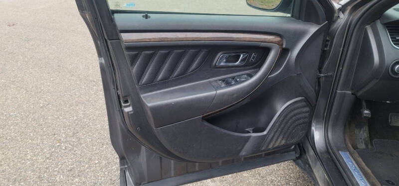 2015 Ford Taurus Limited