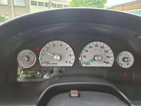 2004 Ford Thunderbird Deluxe