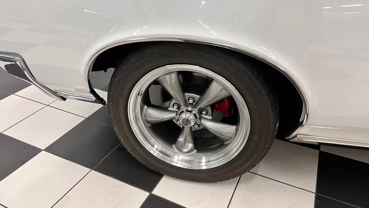 1966 Pontiac Le Mans 12