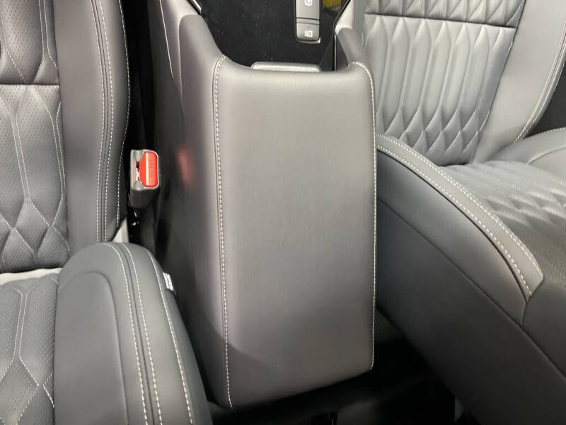 2026 Mitsubishi Outlander PHEV SEL