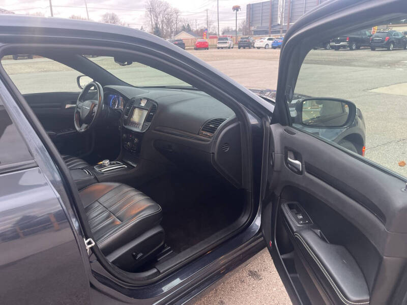 2016 Chrysler 300 S Alloy Edition