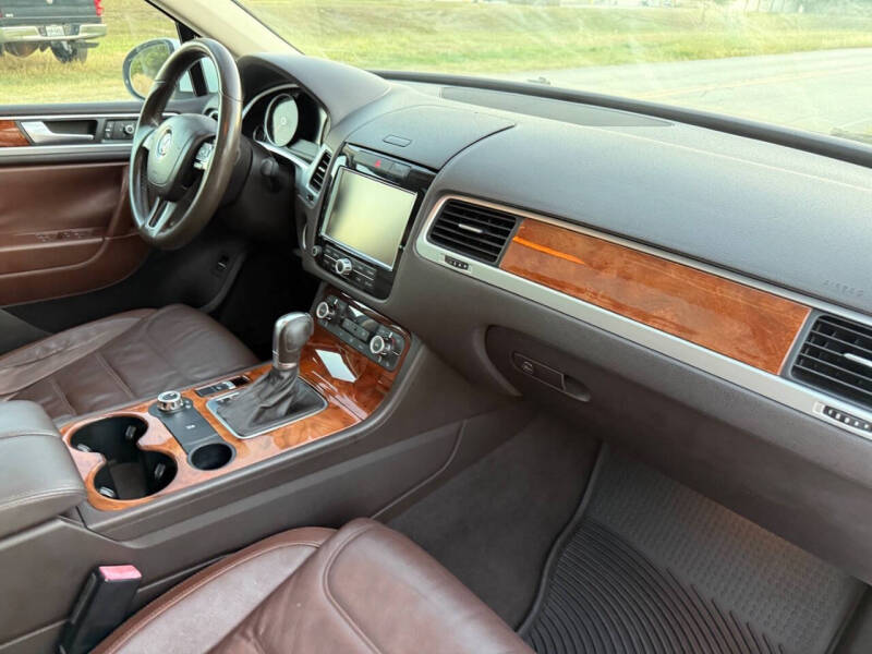 2013 Volkswagen Touareg TDI Lux