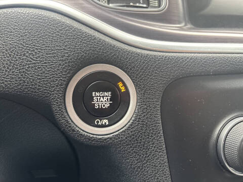 2017 Dodge Charger SE