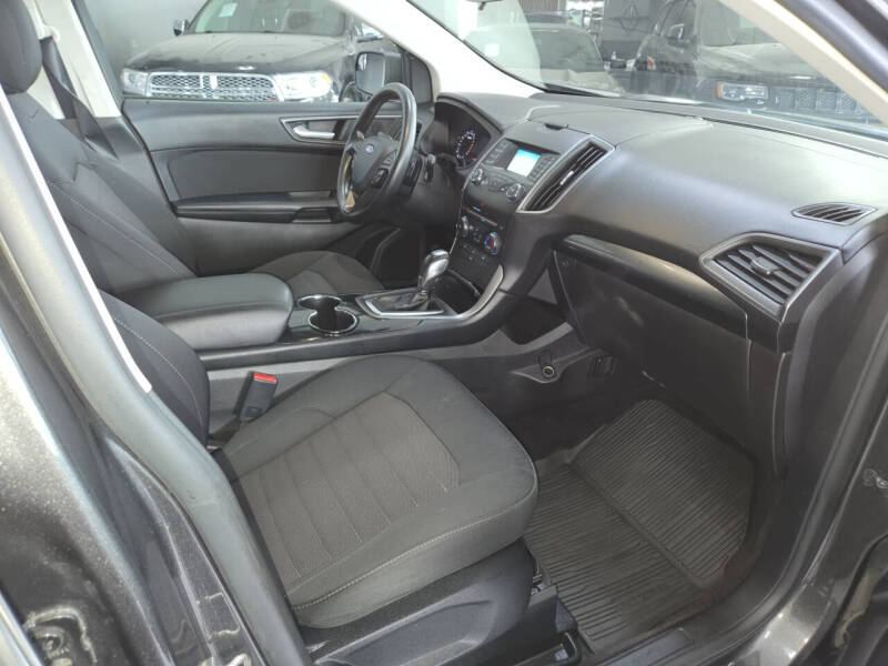 2016 Ford Edge SE