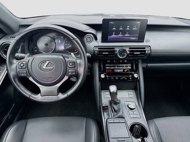 2023 Lexus IS 300
