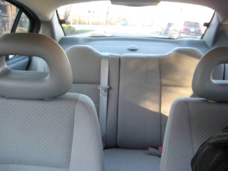 2005 Saturn Ion 2