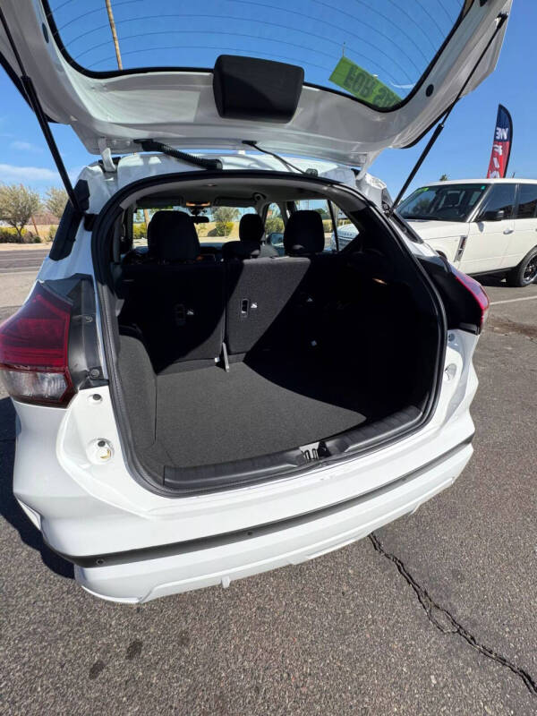 2024 Nissan Kicks S