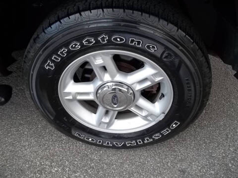 2004 Ford Explorer XLS