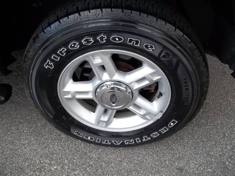 2004 Ford Explorer XLS