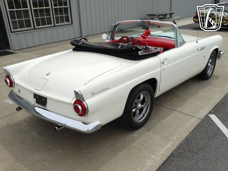 1956 Ford Thunderbird