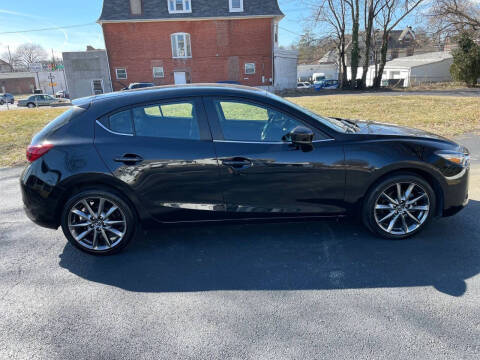 2018 Mazda MAZDA3 Touring