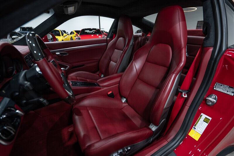 2019 Porsche 911 Carrera 4S