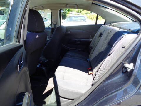 2013 Chevrolet Sonic LT Manual